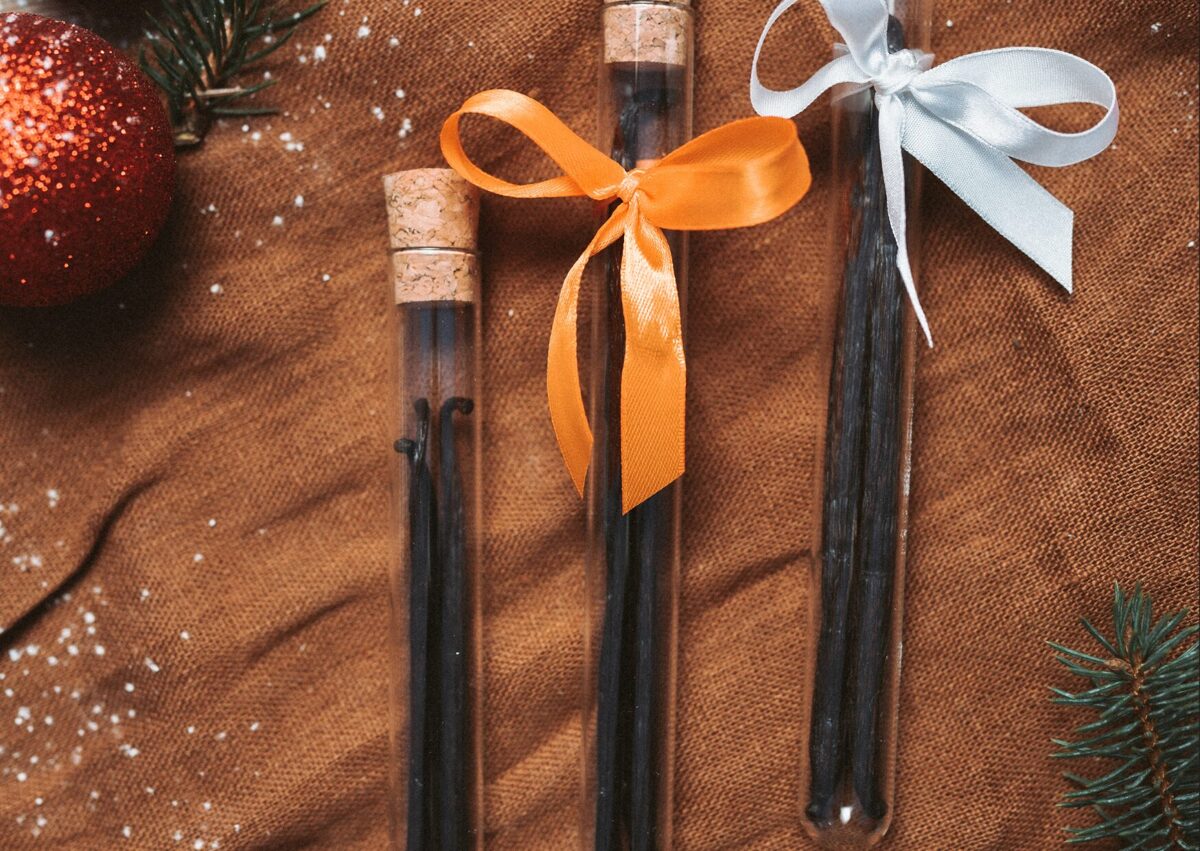 Black_Elegant_Bordered_Place_Cards_52_-f6af98a38fa08d20afbe010aea5c471a